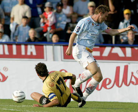 Niklas Skoog, Malmö blir av med bollen