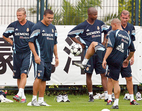 David Beckham , Ronaldo , Julio Cesar , Roberto Carlos och