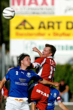  Jens Sloth, Trelleborg nickduellerar med Patrik Larsson, Västerås.