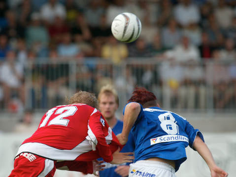  Martin Zanton och Kristian Haynes, nickduell.