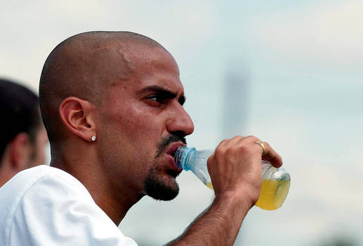Juan Sebastian Veron, Manchester United. Flaska, dryck