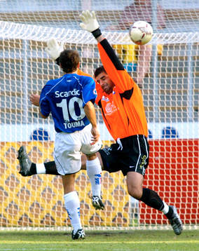 Sharbel Touma, Halmstad gör 1-0 bakom Dime Jankulovski,