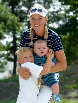 Carin Koch med sönerna Oliver och Simpson
