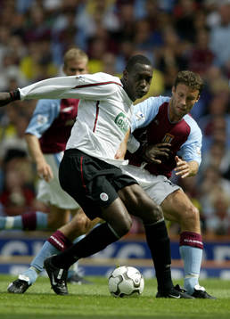  Emile Heskey, Liverpool och Ronny Johnsen, Aston Villa