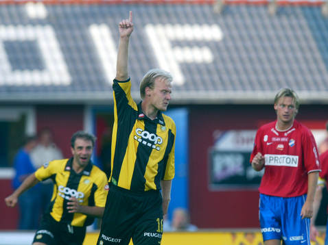  Tremålsskytten Mikael Andersson, Hammarby jublar