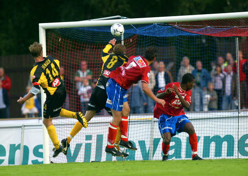  Andreas Ottosson, Öster nickar in kvitteringen till 4-4.