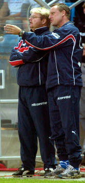 Peter Swärdh och Hans Carell, tränare, Helsingborg