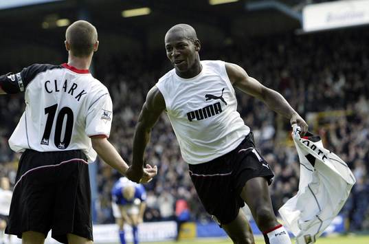  Luis Boa Morte, Fulham jubel efter att ha slagit in Fulhams första mål 