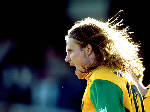 2-målsskytten Fredrik "Hana" Andersson skriker ut sitt