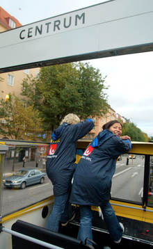   Victoria Svensson och Jane Törnqvist, Sverige.