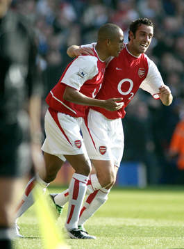  Edu och Gilberto Silva, Arsenal, jubel.
