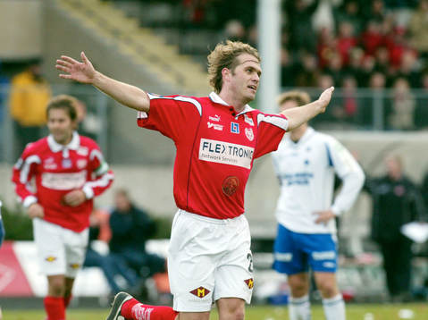  Lasse Johansson målskytt igen, nu tillbaka i allsvenskan. Jubel.