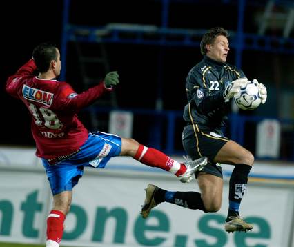 Dani Hamzo oroar Conny Rosell, målvakt, Helsingborg