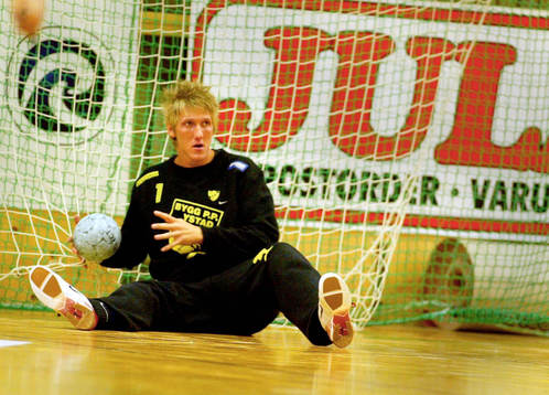 Ystads Anders Persson vittjar maskorna