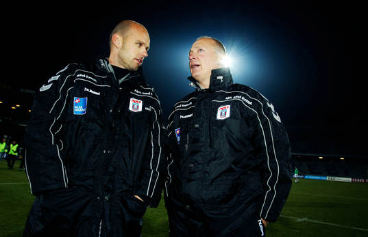 Sören Åkeby, tränare, Århus, debuterar. seger med 3-1