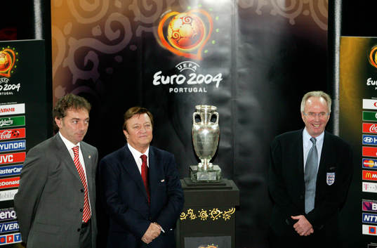 Tre av grupp B:s förbundskaptener: Michel Pont, Schweiz,