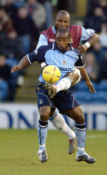  Patrick Suffo, Coventry och Arthur Gnohere, Burnley.