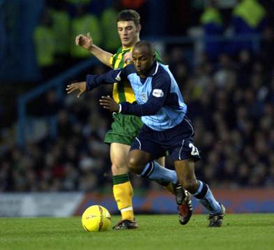  Julian Joachim, Coventry och Jason Koumas, West Bromwich