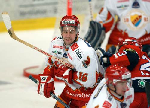 Nichlas Falk, Djurgården gjorde det avgörande 1-2 målet.