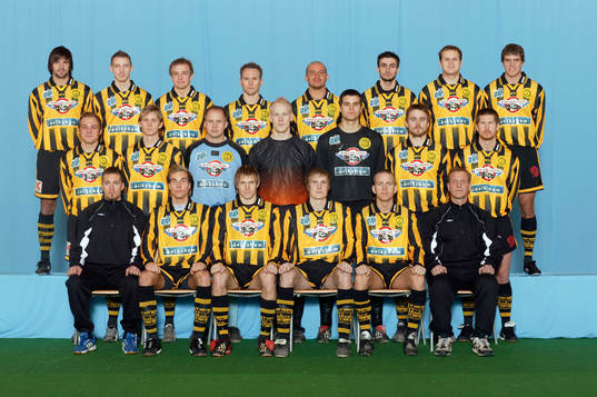  Bakre raden från vänster: Tomas Backman, Daniel Johansson, Jimmy Anjevall, Håkan Östberg, Senad Zulovic, Gezim Ahmeti, Daniel Östman, Mattias Norberg.