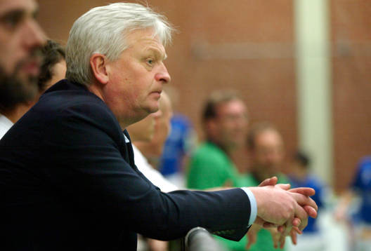  innomhusfotboll, turnering: Hans Backe, tränare FC Köpenhamn, fanns på plats.
