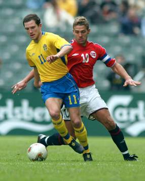  0-3 förlust för Sverige. Martin Eriksson, debut, Harald Martin Brattbakk, Norge.