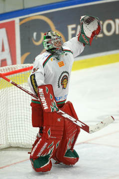 Henrik Lundqvist, målvakt, Frölunda. Jubel