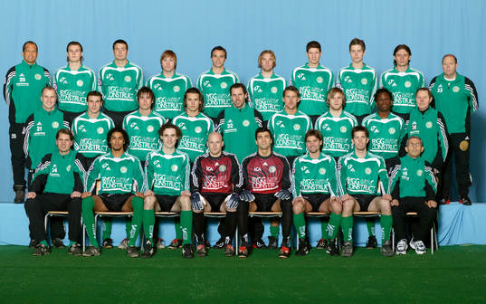 Bakre raden från vänster: Håkan Jernberg (sjukgymnast), Johan Törnblom, Johan Johansson, Anders Ulmstedt, Magnus Revterwall, Henrik Norrström, Benny Olsen, Viktor Jansson, Radusav Radulovic, Bengt Lydeborn (assisterande tränare).