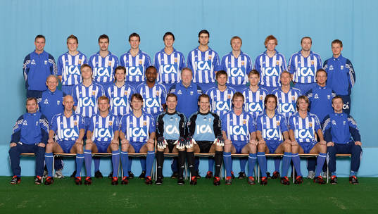  Bakre raden från vänster: Ove Tobiasson, Sampo Koskinen, Marino Rahmberg, Hjalmar Jonsson, Martin Smedberg, George Mourad, Magnus Johansson, Patrik Andersson, Håkan Mild, Johan Sandberg.