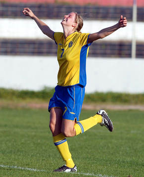 Lotta Schelin, Sverige strålande glad