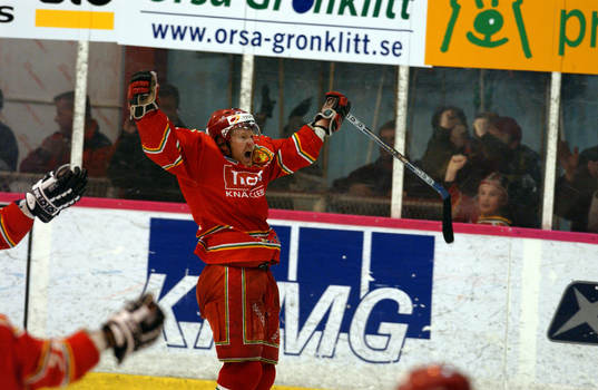 Marcus Eriksson, Mora snurrade upp Leksand och kvitterade