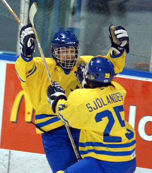 Maria Rooth och Theresa Sjölander, Sverige jublar (Jubel)