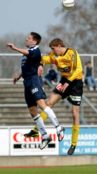 Nickduell, Mikael Thomasson trycks i ryggen