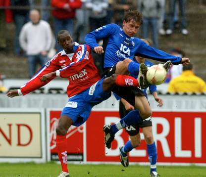 Atiba Hutchinson, Helsingborg och Tomas Zwirgzdauskas,