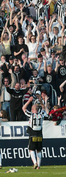 Äntligebn fick Jörgen Pettersson näta, här tackar han