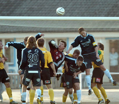 Klungspel, höjdduell, Stefan Noresson högst, målvakten