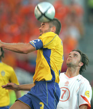  Olof Mellberg och Andy Van Der Meyde. Nick.