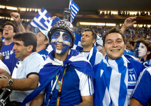 Grekiskt segerjubel bland fansen!!! Jubel, fans, supporter