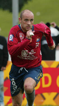 2-2, Tryggvi Gudmundsson och