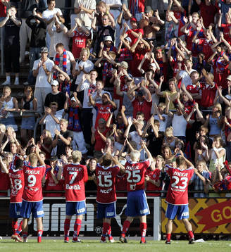 HIF med målskyttarna Andreas Dahl, Mattias Lindström,