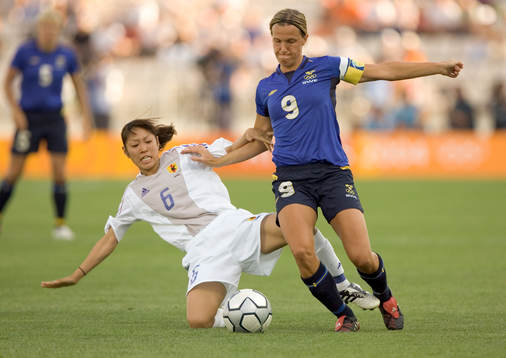 Sverige - Japan: Malin Andersson i närkamp