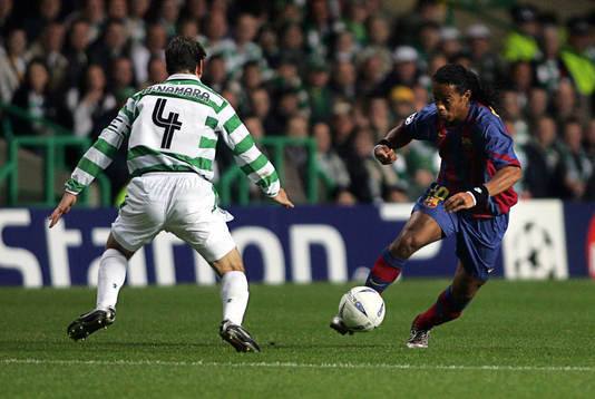 Jackie McNamara, Celtic luras av Ronaldinho, Barcelona