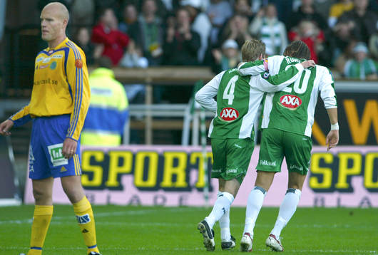 En besviken Joel Cedergren samt Karl-Oskar Fjörtoft och