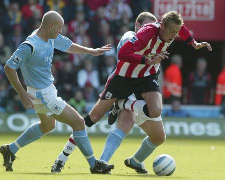  Peter Crouch, Southampton och Danny Mills, Manchester City.