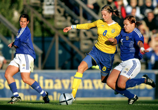 Lotta Schelin, Sverige mot Tiina Salmen, Finland