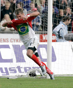 1-0, segermålet, Fabio Augusto. Som visar brassetröja