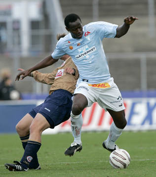 Samuel Barlay  från Sierra Leona gjorde hemmadebut