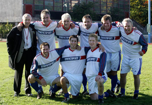 Ove Kindvall. Ralf Edström, Glenn Hysen, XX, Stefan