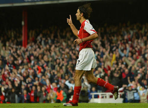  Robert Pires, Arsenal,  jubel efter att ha gjort mål. 