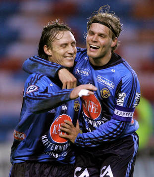  Andreas Johansson och Johan Arneng, Djurgården, två resp ett mål. Jubel.    